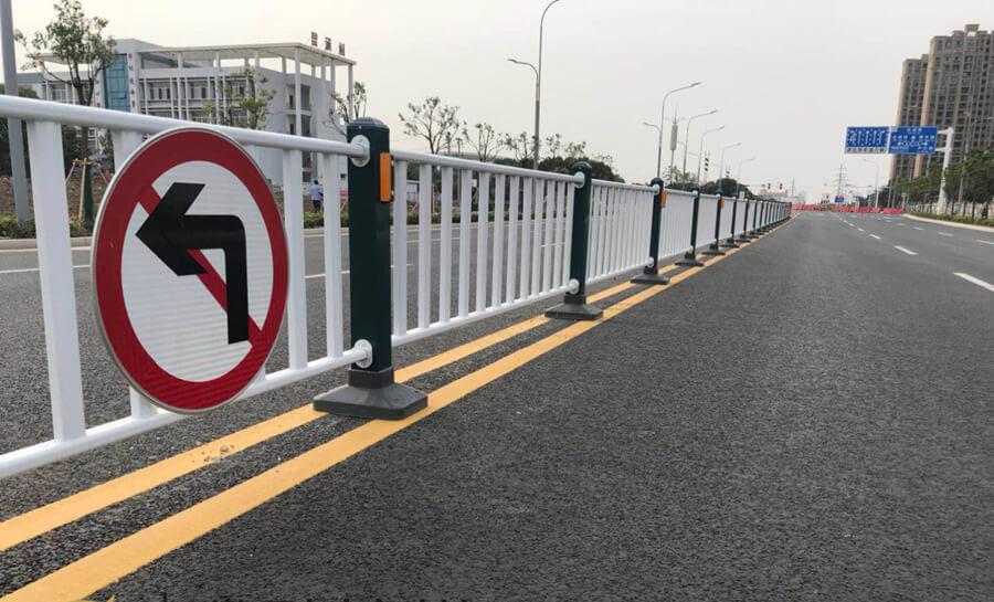 锌钢道路护栏工程案例